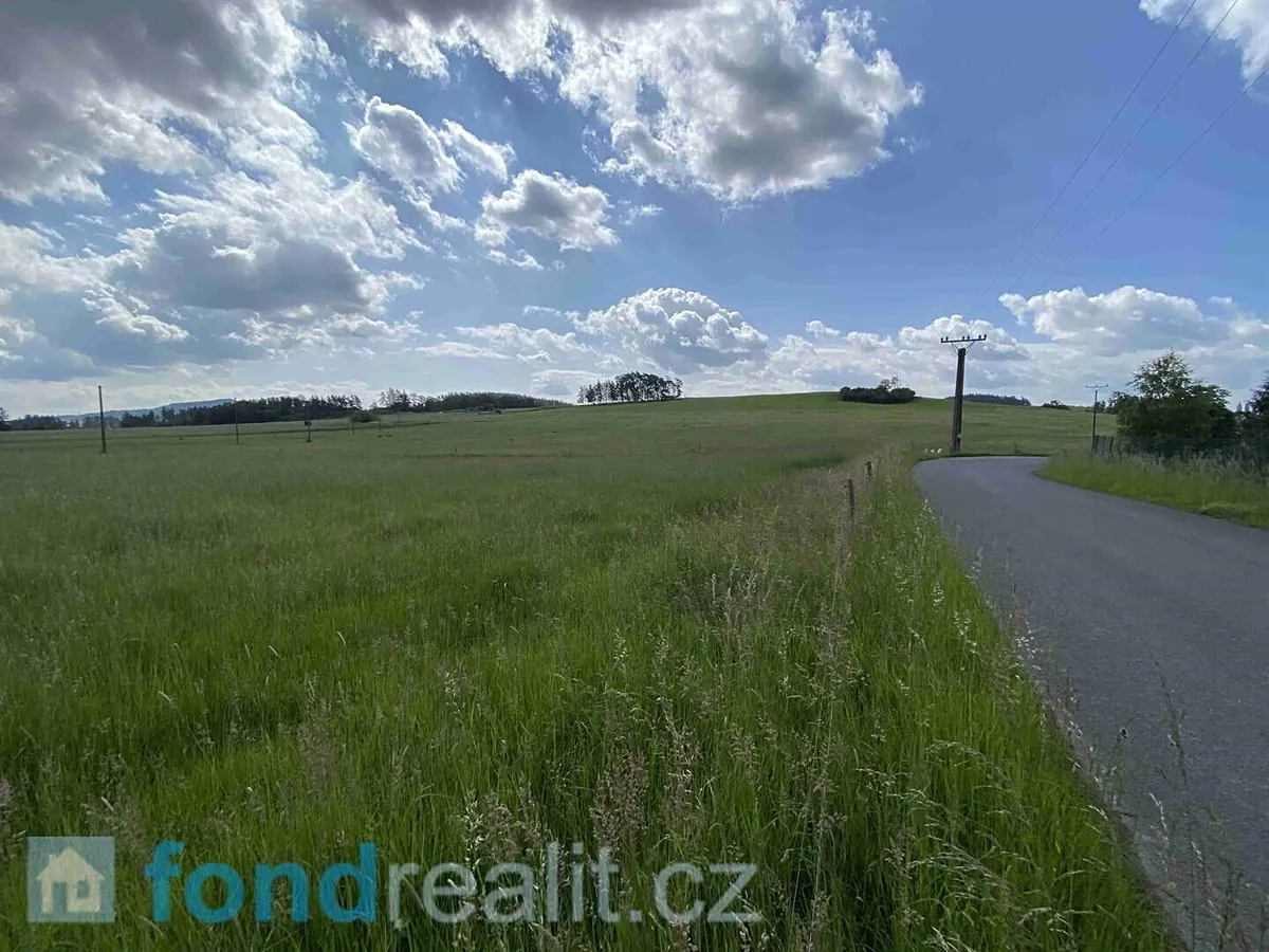 Prodej stavebního pozemku 1400 m²